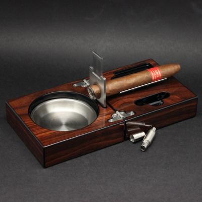 China Cigar wood glossy finish wood ashtray with cutter and puncher cigar ashtray and cutter ashtray for sale