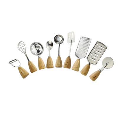 China Beautiful New Design Wooden Handle Stainless Steel Kitchen Gadgets Sustainable Set Sustainable for sale