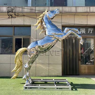 China Estatua de caballo de acero inoxidable Esculturas lobby del hotel Tamaño de vida Animales Escultura de metal Arte Espejo Jardín exterior pulido en venta