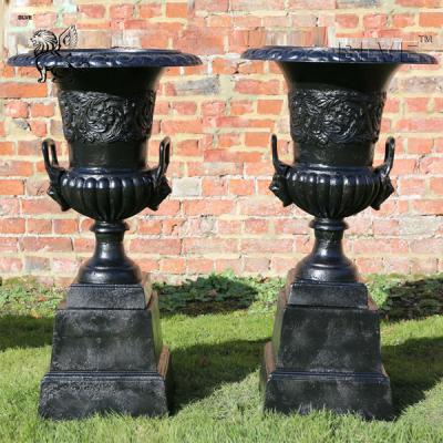 China Large black Garden Cast Iron Planters Urns Metal classic Flowerpots for sale