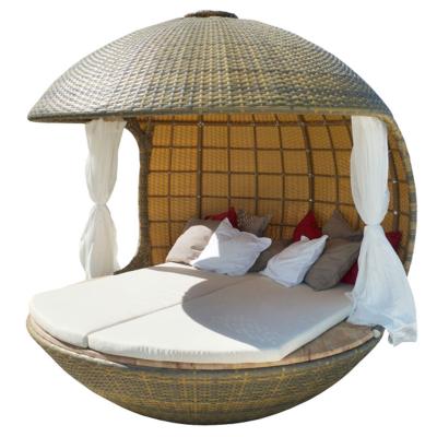 China Modern Boho Furniture Rattan Wicker Furniture Outdoor Daybed for sale