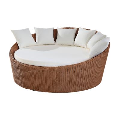 China Cane Furniture Wicker Outdoor Rattan Canopy Modern Daybed for sale