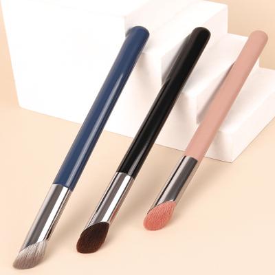 China Angular Blush Single Concealer Brush To Cover Acne Marks Professional Black Eye Circle Bullet Makeup Brush High Quality for sale