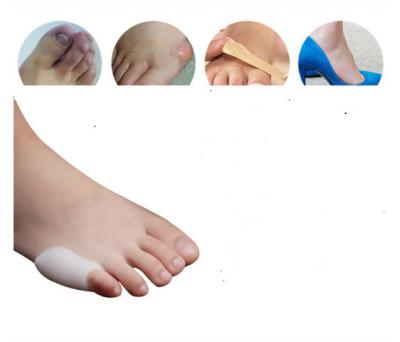 China Prevent Feet from Scalding and Heel Dropping Hot Sale 2 Pack Silicone Gel Breathable Little Toe Valgus Toe Corrector Foot Care Finger Separator Foot Care Protector for sale