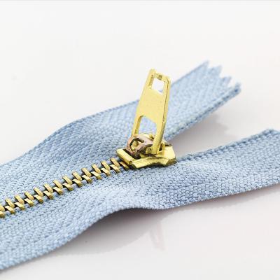 China Custom Auto Lock Wholesale Frosted Auto Lock Narrow End Metal Brass Zippers For Bags Jeans Romper for sale