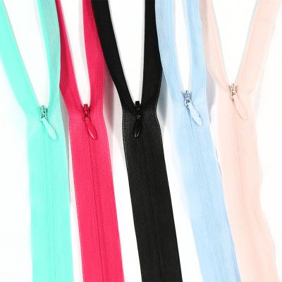 China Direct Selling Invisible Polychromatic Exquisite Workmanship Customized Zipper Puller For Apparel And Textile Industry for sale