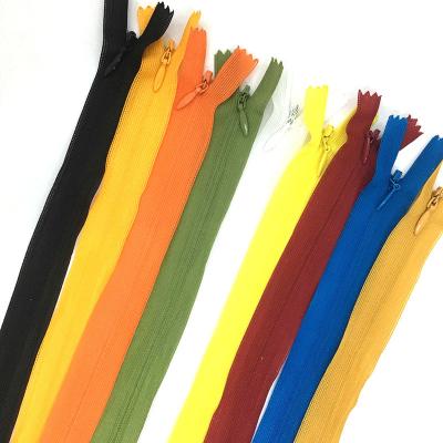 China China Supplier Wholesale 15CM Invisible Customizable Colors Fashion Closed Nylon Invisible Zipper Used For Garment Bags And Home Textiles for sale