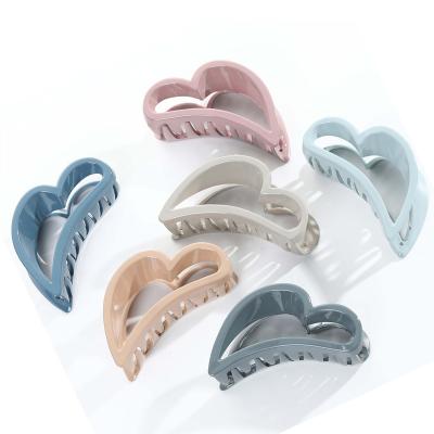 China Plastic Hair Decoration ABS Hair Claw Clip Heart Hair Accessories For Women Girls for sale