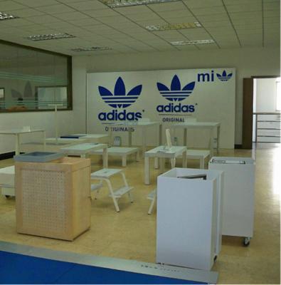 China Retail Wooden/Metal/Sports Store Display Sports Shoes Shop Display Acrylic PLY/MDF/Solid Custom Fixtures for sale