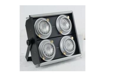 China etapa profesional 2400W que enciende la luz de la anteojera de 4 ojos para el disco en venta