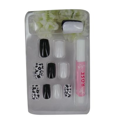 China Fashion Fake Nails New Designs Leopard Black And White Ladies French Pattern Artificial Fake Nails for sale