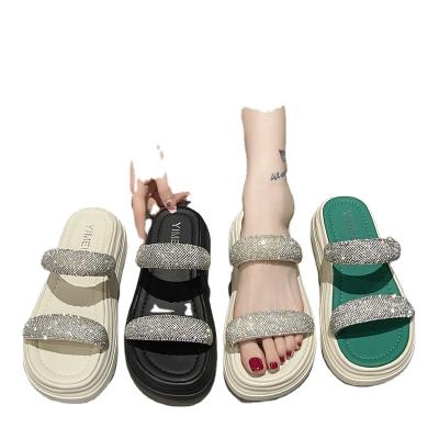 China 2022 new style summer style fashion women's shoes women's flat waterproof slipper lady slipper beach sandals for sale