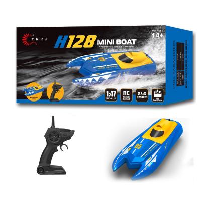 China RC Hobby 4 Ships 50m Long Distance Control Remote Control High Speed ​​Toy Boat for sale