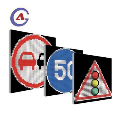 China Durable. Bright Color Customized VMS trailer traffic warning sign led display variable message sign for sale