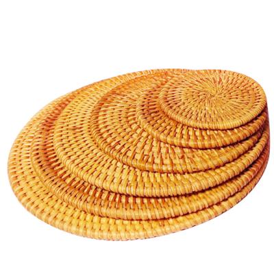 China Viable Home Choice Rattan Cup Holders Eco Friendly Vietnam Woven Rattan Coasters for sale