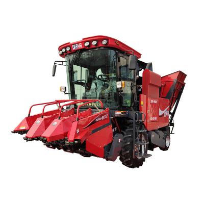 China Wheeled Maize Corn Combine Harvester 450-650mm Application Row Width Across Rows Corn Harvester for sale