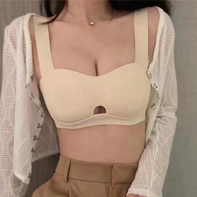 China Cute Women Ladies Bra Wire Free Nylon Soft Fabric Bra Wire Free Fixed One Piece Cup for sale