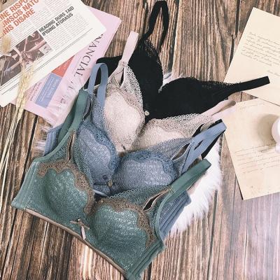 China Soft Breathable Breathable Wire Free Comfortable Gather Embroidery Lace Cotton Cotton Ladies Adjustable Bra for sale