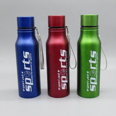 China Sustainable Custom 650ml 750ml Stainless Steel Sports Water Bottle With Handle Rope for sale