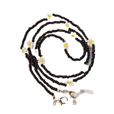 China Rice Bead Jewelry Glass Rope Color Flowers European American European Border Hand - Flower Woven Chain Rice Bead Glass Black White Chain for sale