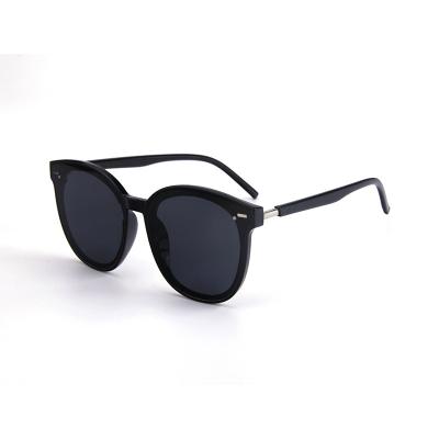 China 2022 Fashion Sunglasses Wholesale Sunglasses Male And Female Fashion Glasses Polarized Sunglasses And Anti Ultraviolet Sunglasses for sale