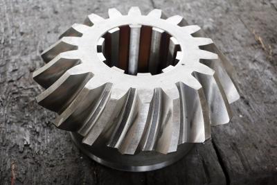 China 16.477 Module Steel Spiral Bevel Gears With Internal Rectangular Spline for sale