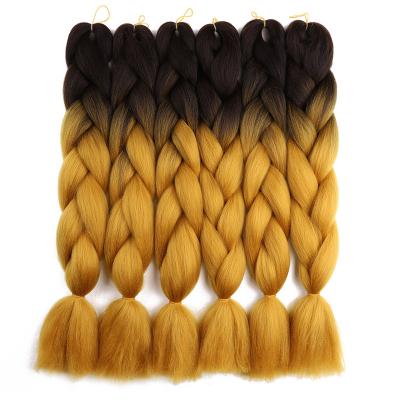 China Jumbo Synthetic Hair Ombre Braiding Hair 24inch 100g Crochet Braids Hair Extensions Fiber For Women for sale