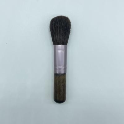 China Single Flat Brush 1pcs Makeup Brush Powder Soft Light Makeup Brush for sale