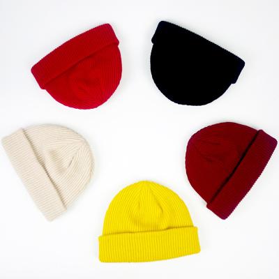 China OEM COMMON Beanie Hat Plain Cap Acrylic Trawler Gorro de invierno Fashion Comlor Knitted Beanie Winter Hat for sale