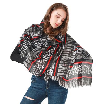 China Russian Floral Summer Fancy Scarf Women Spring Scarf Comlor OEM Pattern Tank Top Scarf bufanda de seda de seda for sale