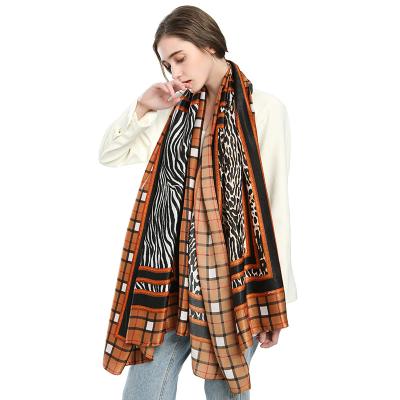 China Women spring scarf Comlor oem de luxe scarves for women winter shawls polyester scarf women pashmina scarf, hat for sale