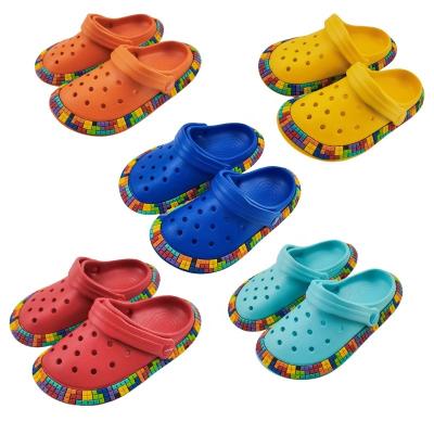 China 2022 Summer Travel Slippers Female Mule Massage Shoes Flat Sandals For Women And Ladies for sale