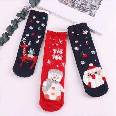 China Hot Sale QUICK DRY Santa Claus Elk Knit Wholesale Funny Gift Cotton Christmas Socks For Women for sale