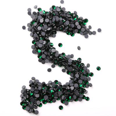 China Dmc Fix Flatback Ss6 Hot Stone Quality Flat Back Emerald Rhinestones Hotfix for sale