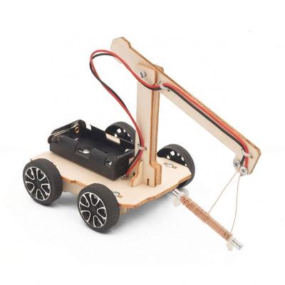 China DIY Project Diy Assembly Rod Set Wooden Crane Electromagnetic Science Educational Toy for sale