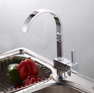 China Hot Single Handle Brass Kitchen Faucet Factory Cold Water Faucet Modern Kitchen Mixer Tap for sale