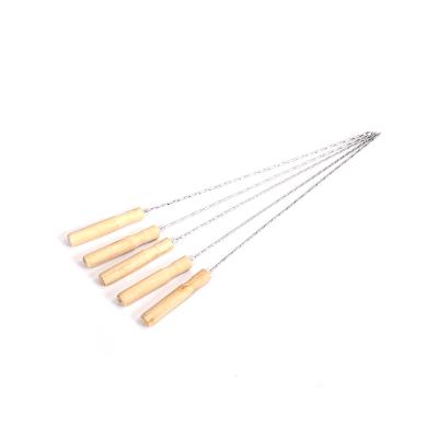 China Private Label Handle Stainless Steel Easily Cleaned Wooden BBQ Spits Sticks Tools GRILL Accessories en venta