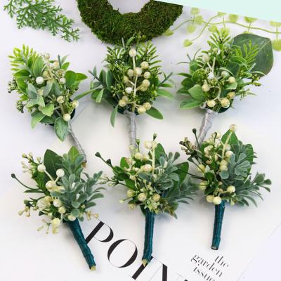 China Home Decoration/Festival/Valentine/Wedding/Eucalyptus Finish Berry Green Plant Bridal Corsage from Amazon Set Wrist Flowers for Wedding for sale