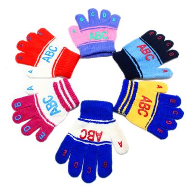 China Cheap Warm Knitted Colorful Mittens Soft Kid Glove Magic Gloves For Student Kids Glove Knitted Children for sale