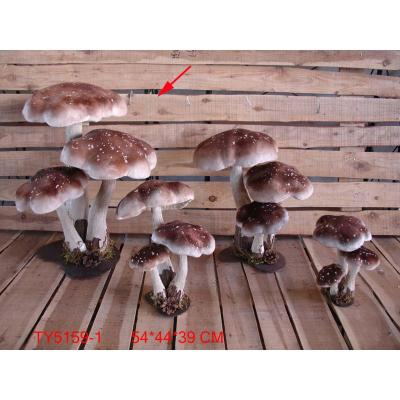 China Nutcracker Christmas Ornament Mushroom For Fairy Garden House Decor , Mushroom For Indoor Decoration Simulated Mushroom for sale