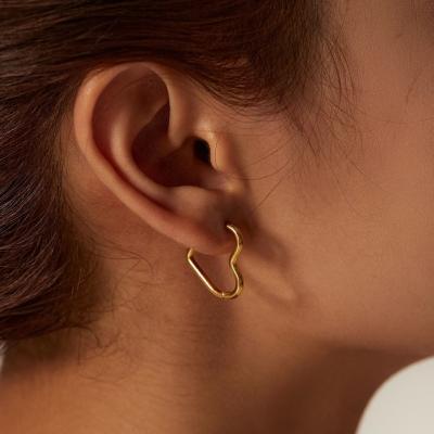 China Minimalist LQ Minimalist 18K Gold Plated Small Love Heart Earrings Delicacy Hoops Stainless Steel Heart Huggie Hoop Earrings for sale