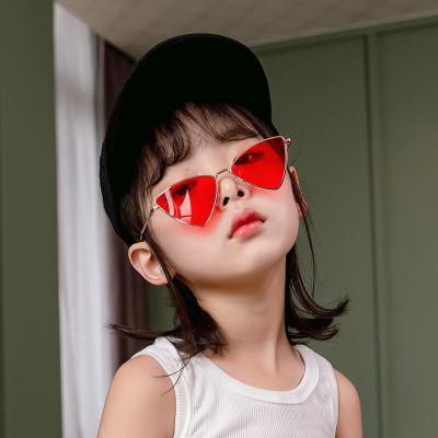 China New Product Little Heart Kids Children Class Sun Glass Girl Toddler Sunglasses For Girls for sale