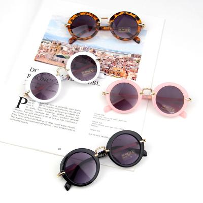 China New Product Little Heart Kids Children Class Sun Glass Girl Toddler Sunglasses For Girls for sale