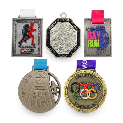 China Custom Europe Marathon 3D Metal Medal Running Hard Enamel Painted Cartoon Alloy Graduation Medals for sale