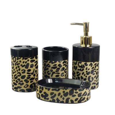 China Modern Design Sustainable High Quality Bathroom Bath Accessory Set , Luxury Bathroom Accessories for sale