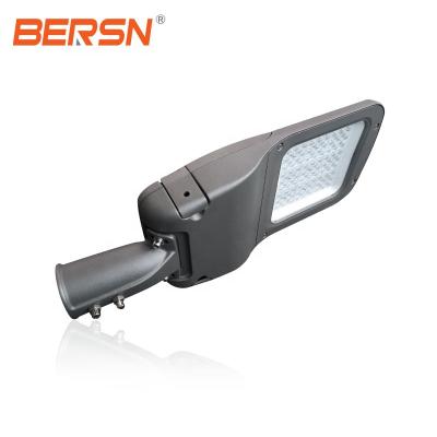 China Die-cast aluminum factory saleled outdoor light garden 60w led street light lamp with adjustable chevron for sale