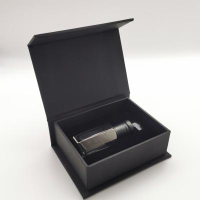 China Recyclable Luxury Matte Black Arabian Essence Bottle With Gift Box Custom Size Available for sale