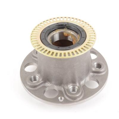 China Automotive Auto Parts Front Wheel Hub Bearing Fits Rear Wheel For S-CLASS W220 220 330 07 25 OEM 2203300725 for sale