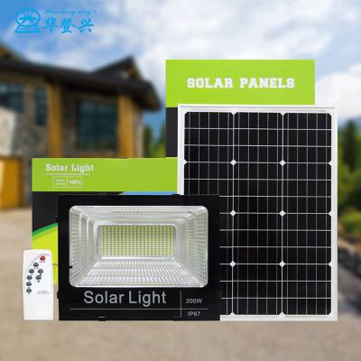 China LANDSCAPE/PARK/ROAD High Lumen Garden Price DC6V Shoe Boxes 40w 60w 100w 200w SMD All Chips In Two LED Solar Powered Flood Light for sale