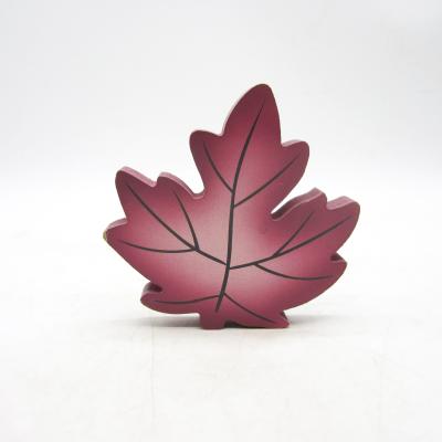 China Minimalist Autumn Wooden Leaf Decorate Wood Crafted Decor Furnishings Decoration For Home for sale